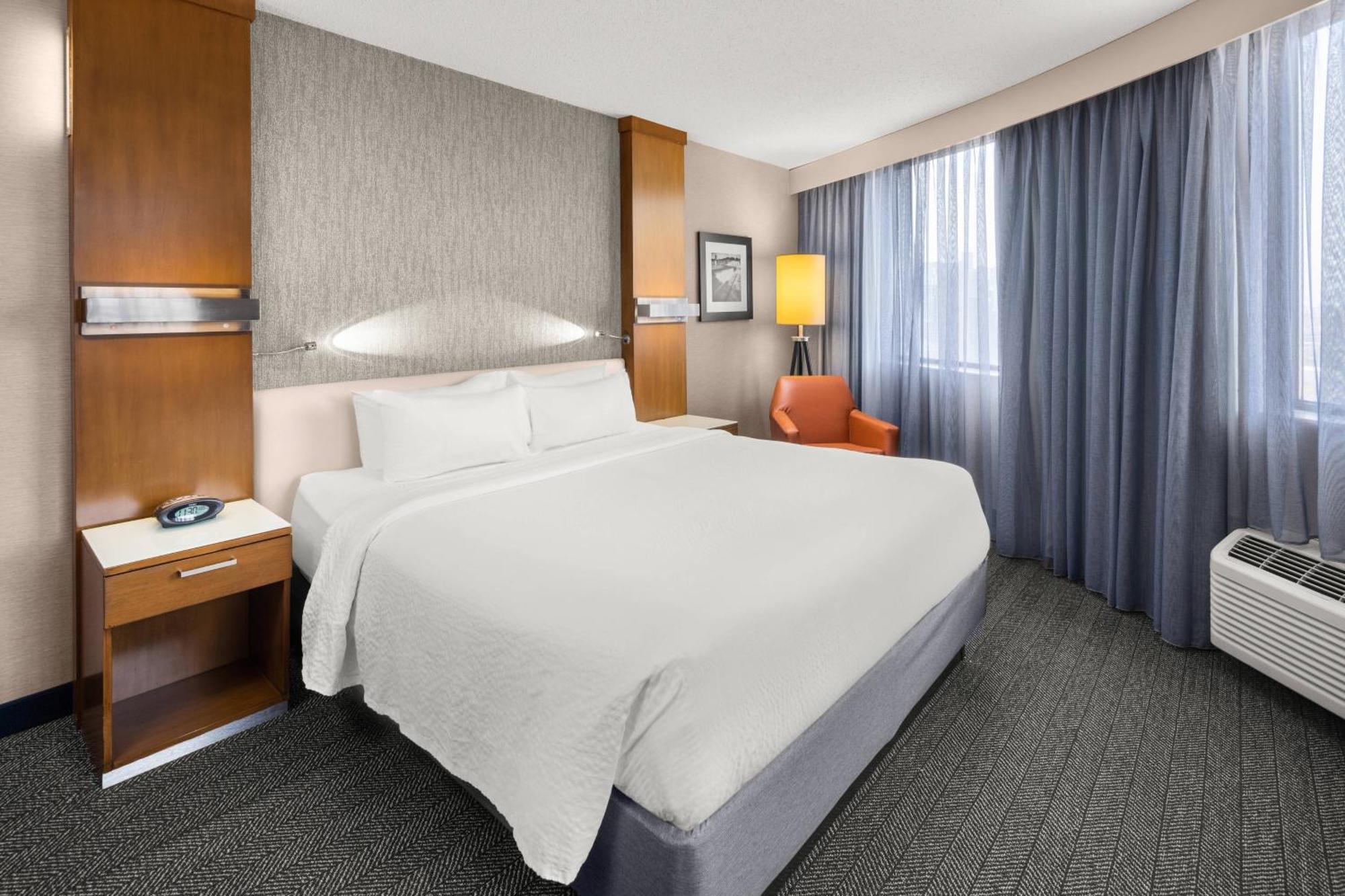 Hotel Courtyard By Marriott Downtown