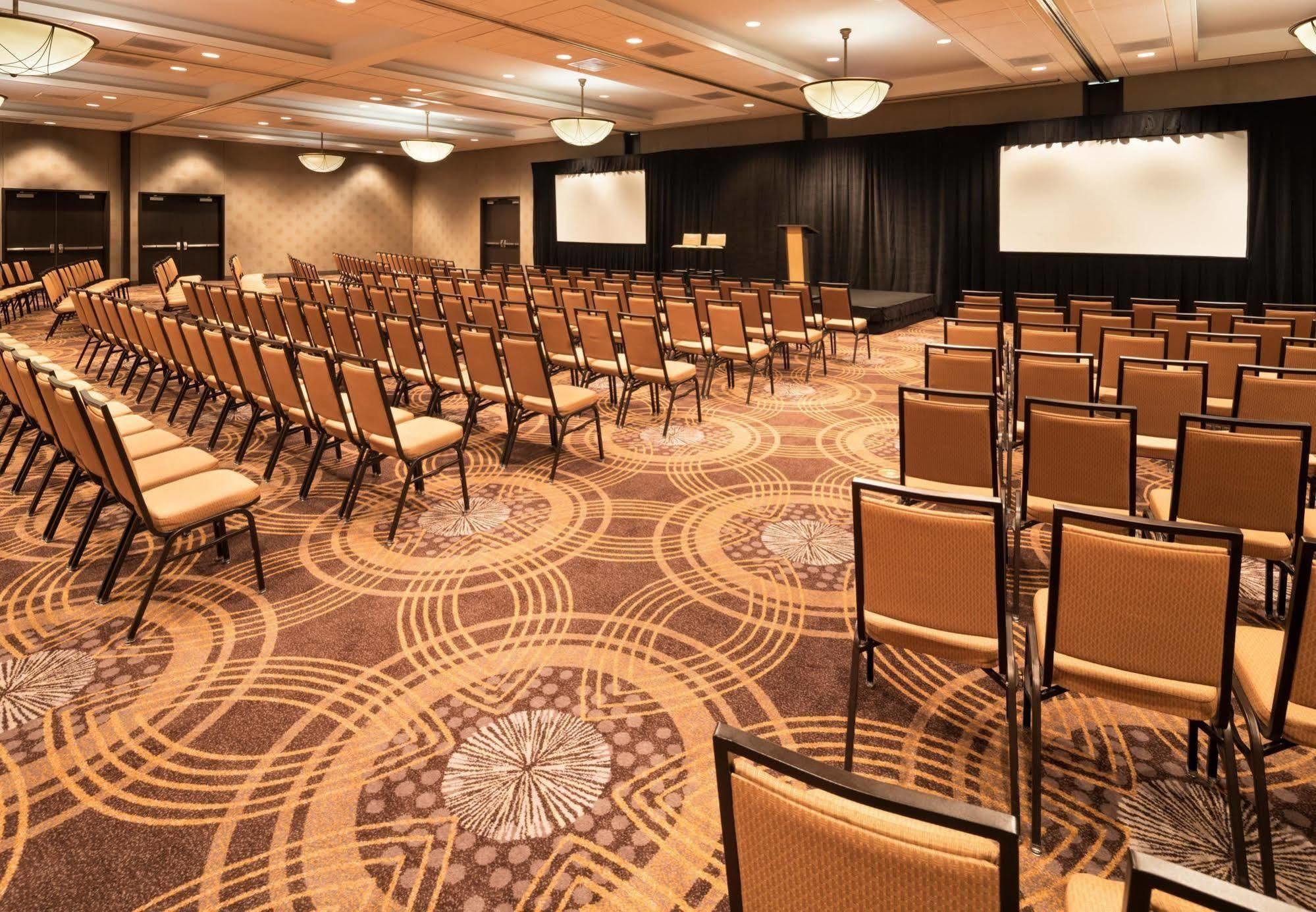 Courtyard By Marriott Downtown Minneapolis